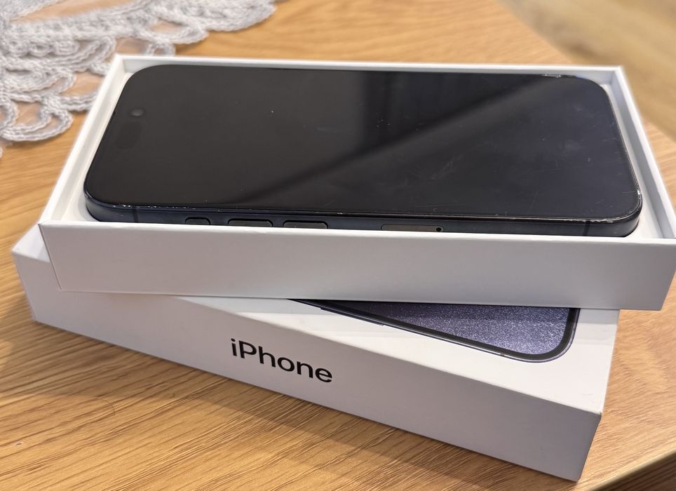 Продавам iPhone 15 Pro