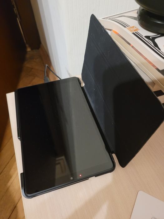 Продавам Lenovo Tab M8 (HD)
