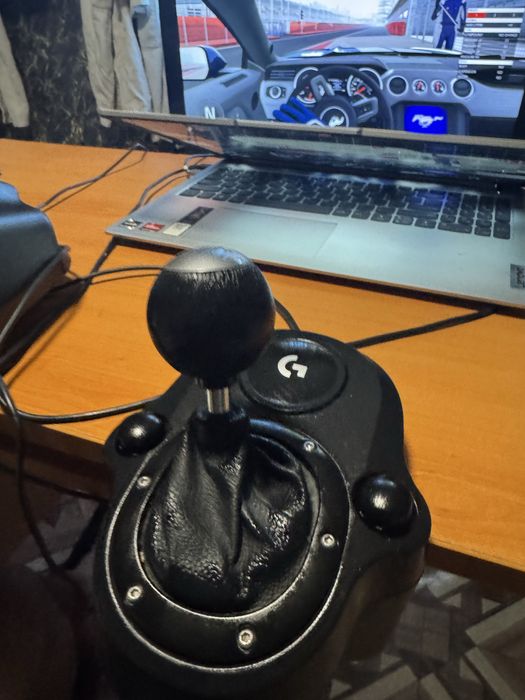 Logitech G29 + Shifter