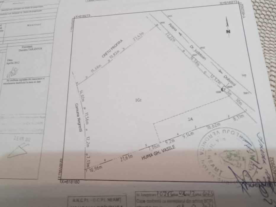 Teren intravilan, lac, heleșteu cu pește,râu 3600m2 intravilan