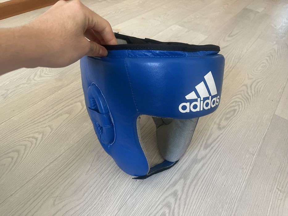 Продам боксерский шлем