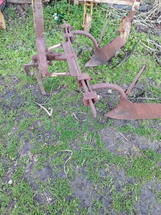 Браздите двуредов за малък тракто