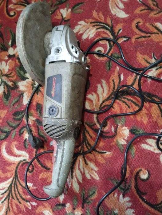 Продам болгарку crown 230 мм
