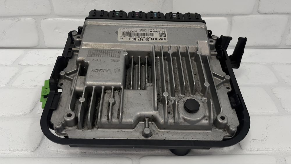 Компютър модул двигател AUDI Q5 / SQ5 06M907309D