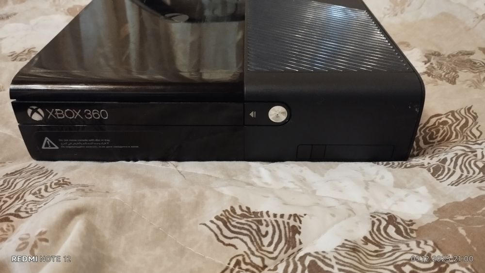 продам иксбокс 360Е