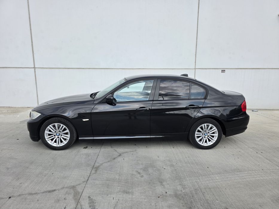 BMW E90 320D 2010 FACELIFT 177cai automat navigatie stare perfecta de funcționare