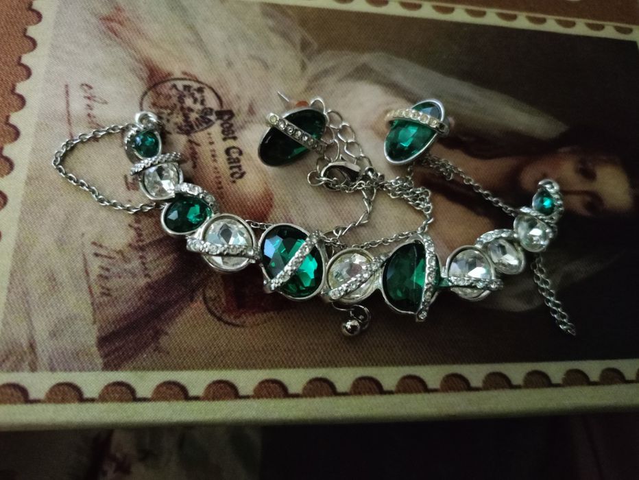 Продам бижутерию