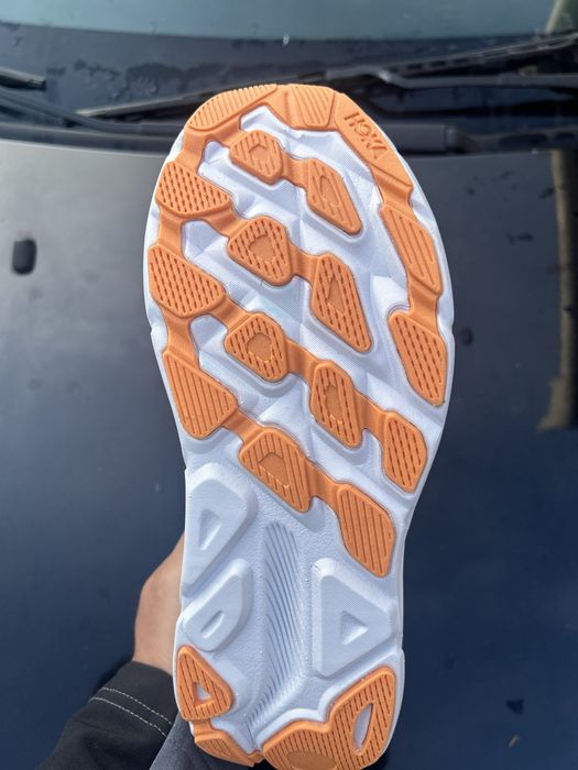 Hoka Clifton 9 nou 41 1/3