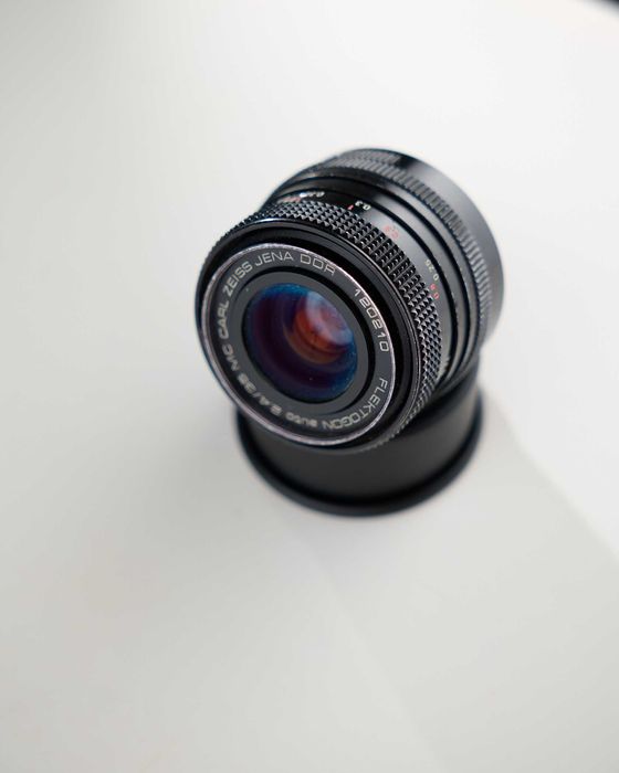Обектив Carl Zeiss Jena Flektogon 35mm f/2.4