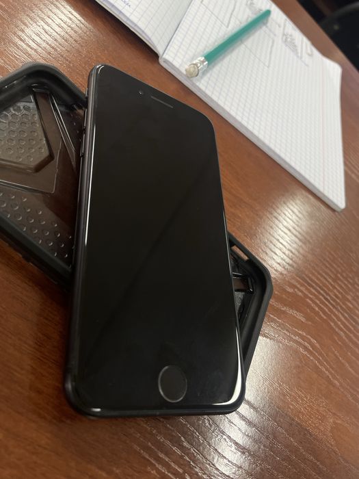 Prodam apple iphone se