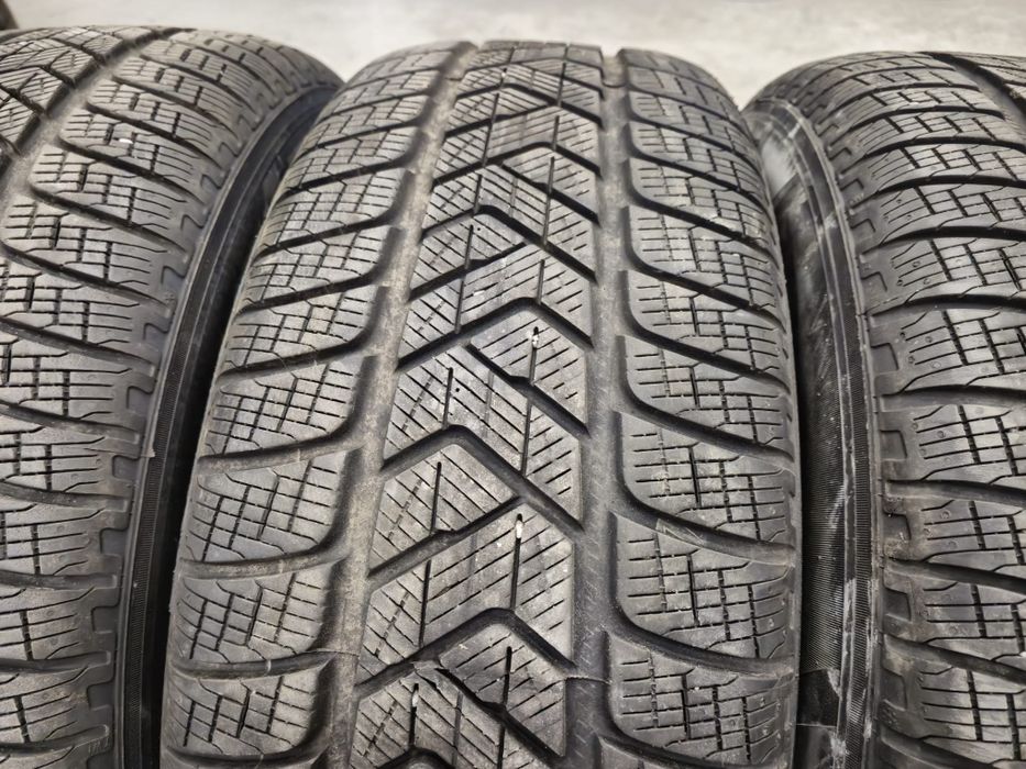 4 anvelope iarna Pirelli 235 65 17 aproape noi// DOT 2024