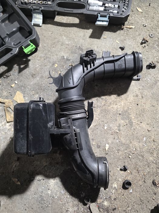 Въздуховод дебитомер за BMW F10 f11