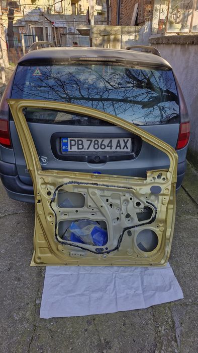 Лява врата от toyota yaris y20