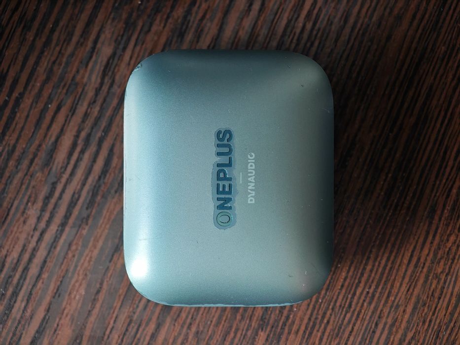 Продам кейс OnePlus Buds Pro 2
