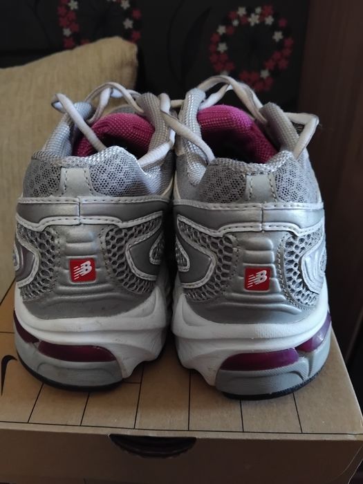 Маратонки New Balance номер 43