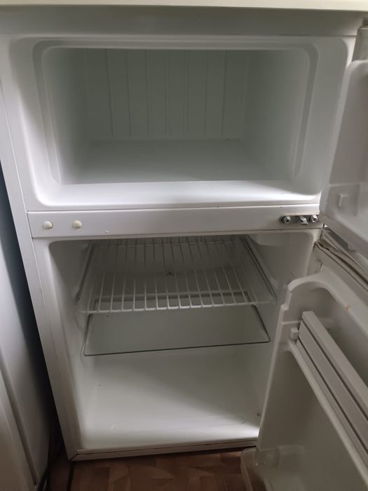 Продам мини холодильник