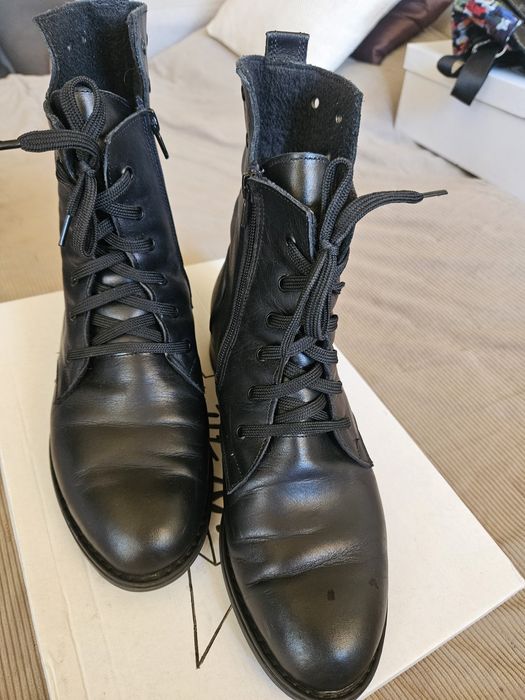 Български боти, естествена кожа, размер 40.