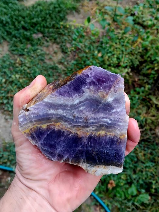 Български кристали, минерали и полу скъпоценни камъни