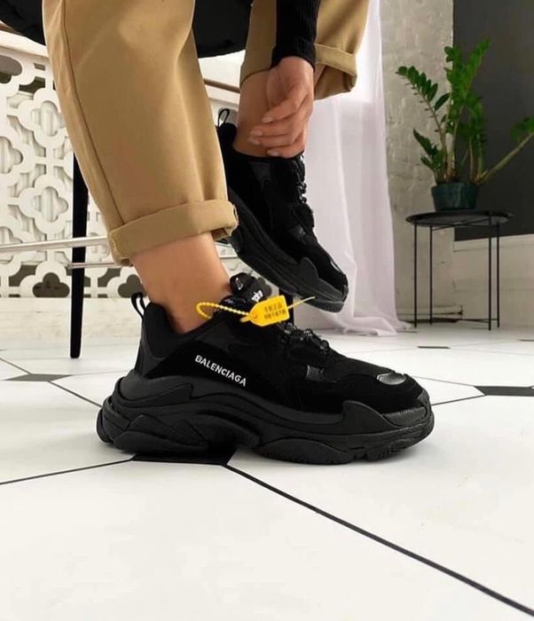 Balenciaga universali triple s