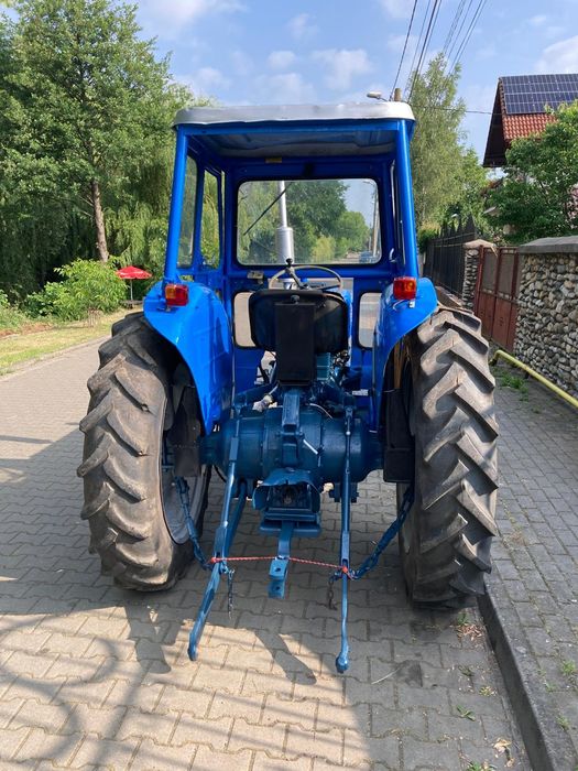 Vând tractor Ford 4000