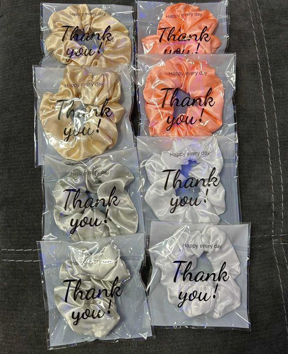 Скрънчита от сатен и плюш