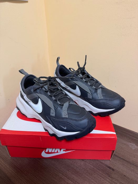 Nike Спортни Обувки TC 7900