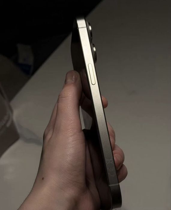 Продам Айфон 15 про макс 512 гб акб 81 в идеале