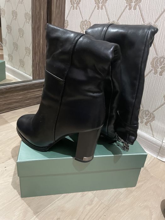 Модные сапоги Италии