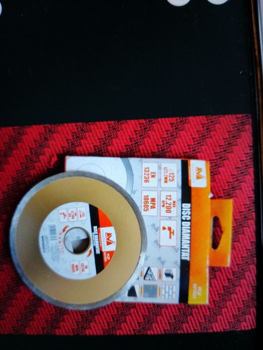 Disc diamantat, taie orice fel de beton. Este nou în ambalaj propriu