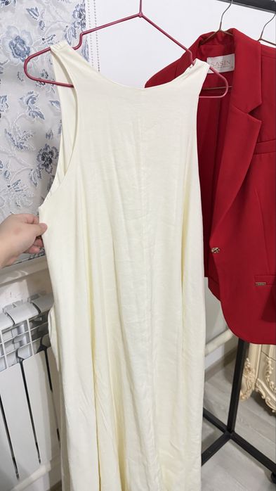 Летние платья в отличном состояние!!!