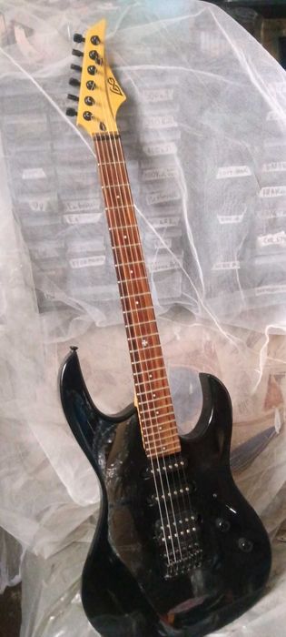 Superstrat китара специална колекция, може с кубе, процесор