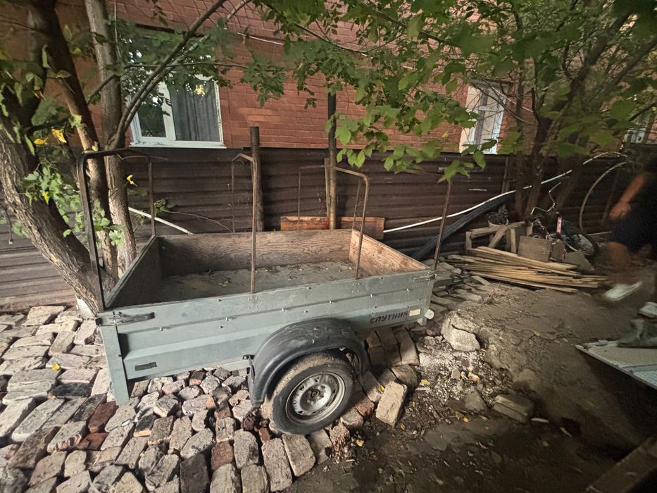 Прицеп спутник легково