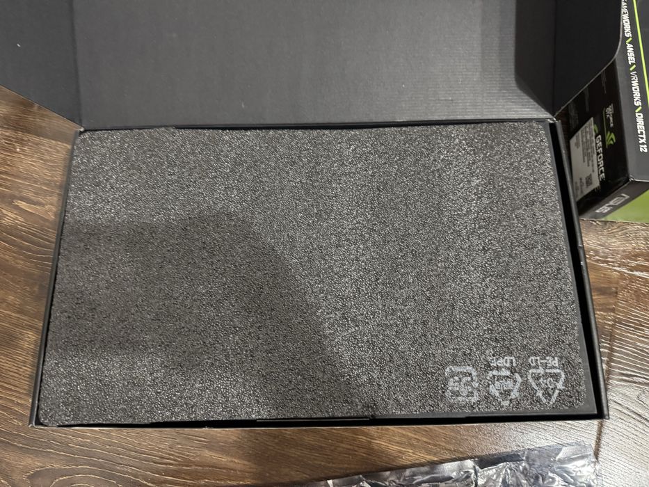 Продам Asus strix Geforce 1080 8gb