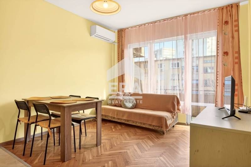 Двустаен, ексклузивен, ремонтиран и обзаведен апартамент за продажба,