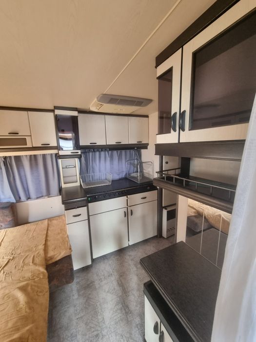 Каравана с навес на яз. Искър – ток, вода, страхотна локация!