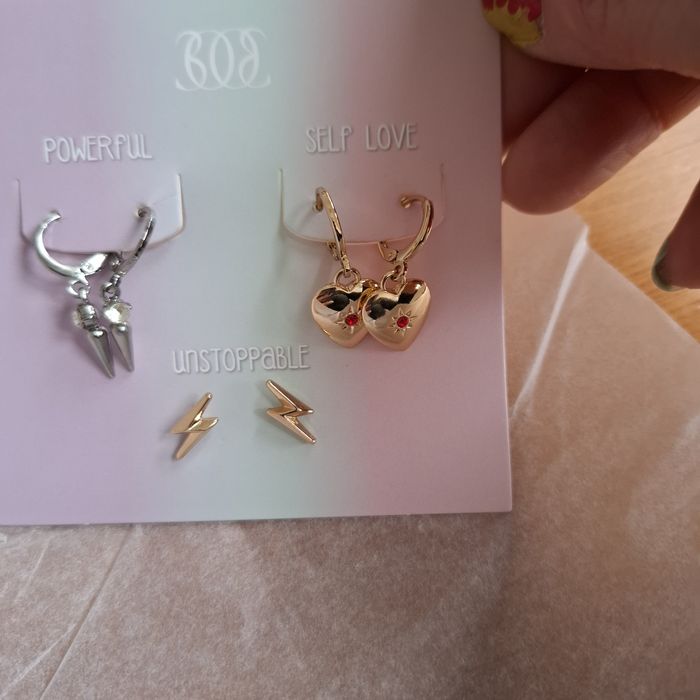 Бижута обици и синджирче