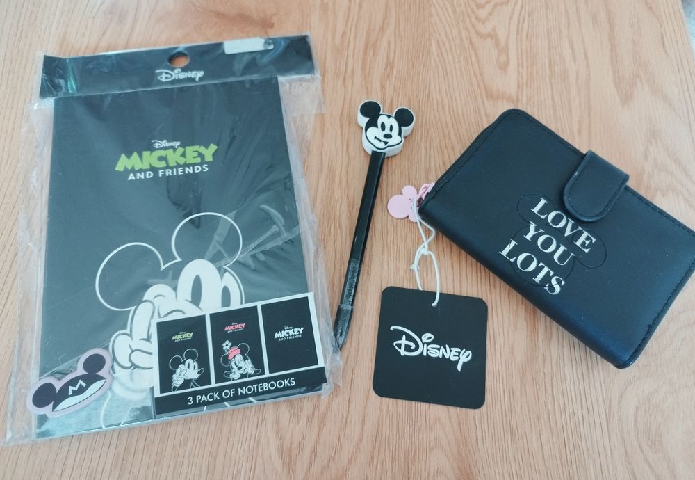 Disney комплект Мики и Мини Маус – тетрадки, химикал и портмоне