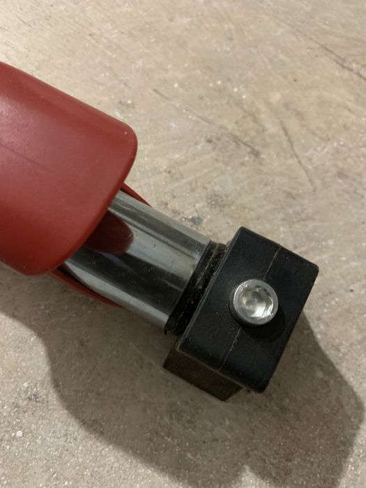 Ciocan imbinarea parchetului lamelar