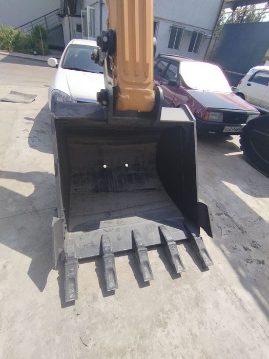 Карьерный экскаватор liugong 922 1.2 куба