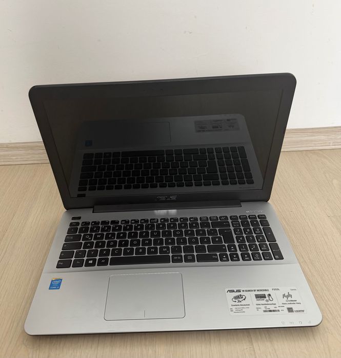 Asus F555L (i3-4005U ; 8 GB DDR3L ; 256 GB SSD ; 15.6" HD)