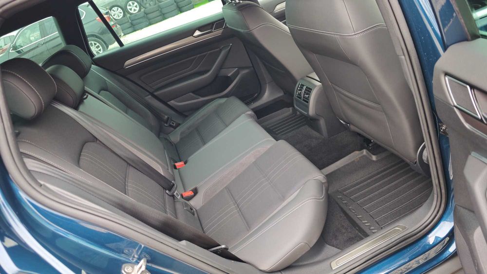 FULL АСИСТЕНЦИИ/ПЪТ/Пътни Знаци/Дистанция/Пешеходци Passat Alltrack