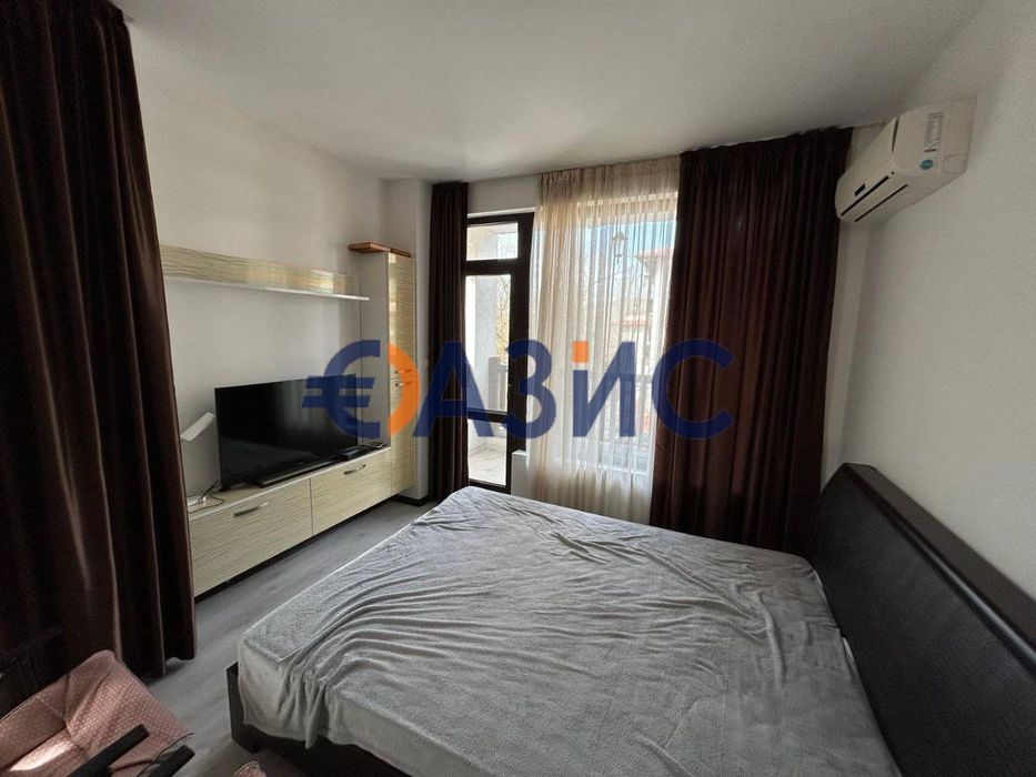 Продава се Двустаен апартамент в Приморско - 77 кв.м за 1129 €/кв.м - Снимка #8