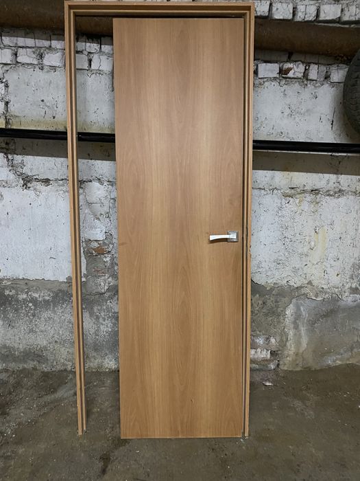 Продам     Двери