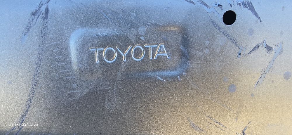 Capota motor toyota yaris cross