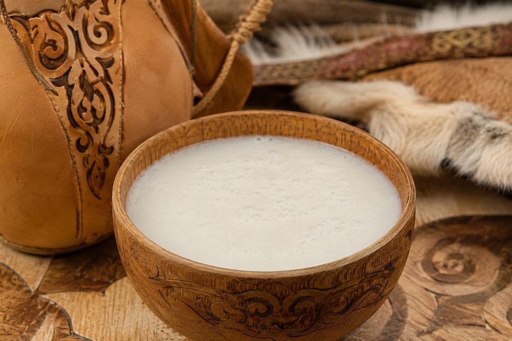 Свежий кумус из кобыльего молок