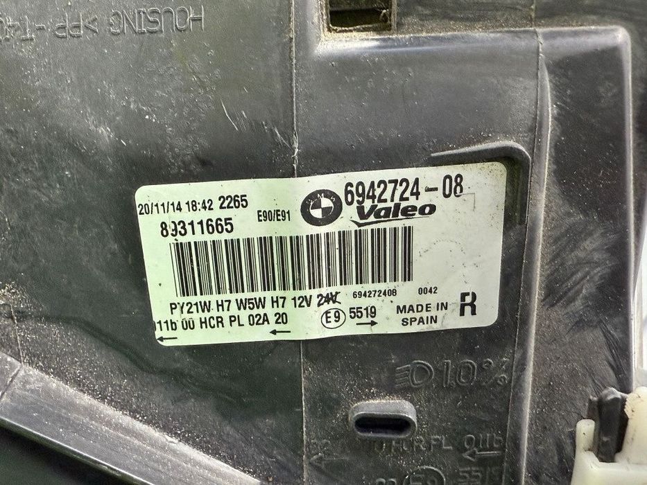 Far uk dreapta 2008 bmw 318i seria 3 e90 lci 2.0 benzina cod oem 63116942723 89311665 2011-2019