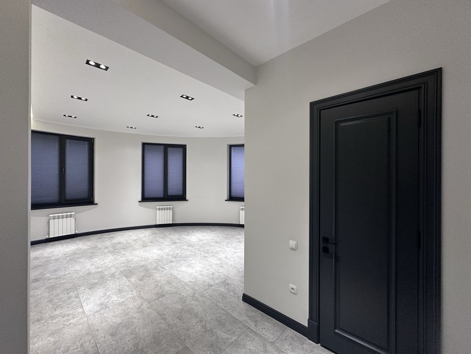 Продаётся нежилое помещение в Центре с Долгосрочным Арендатором! 194м2