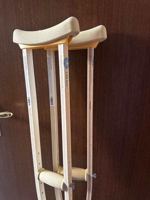 Срочно продам костыль