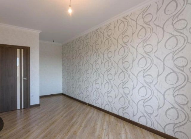 Поклейка обоев быстро недорого