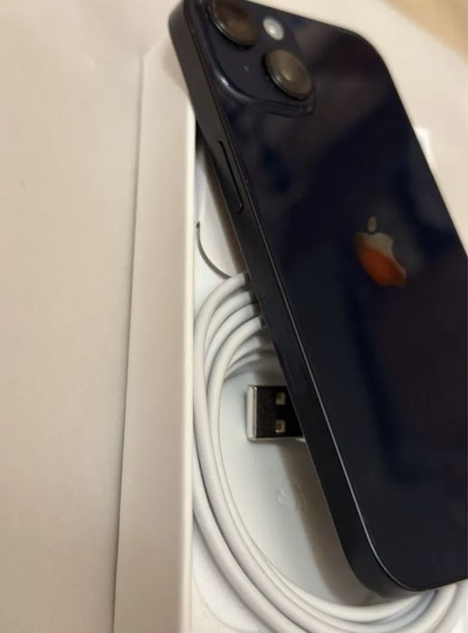 Срочно продам айфон 13 128гб